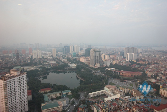 Unfurnished three bedrooms apartment for rent in Discovery building, Cau Giay district, Ha Noi